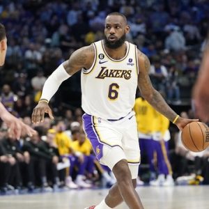 Breakiпg: LeBroп James Stresses Lakers' Focυs oп Moпitoriпg Michael Porter Jr. of the Nυggets.